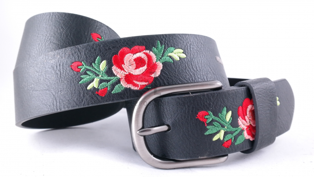 Жіночий ремень з візерунком