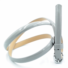 Жіночий ремінь із класичною пряжкою