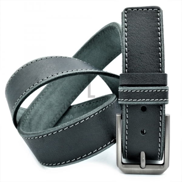 Чоловічий шкіряний ремінь під джинси.