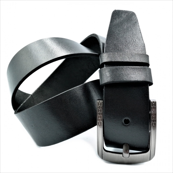 Чоловічий шкіряний ремінь під джинси.