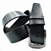 Чоловічий шкіряний ремінь під джинси.