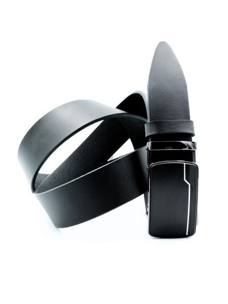 Чоловічий шкіряний ремінь із автоматичною пряжкою