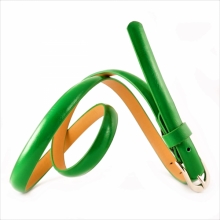 Жіночий ремінь із класичною пряжкою