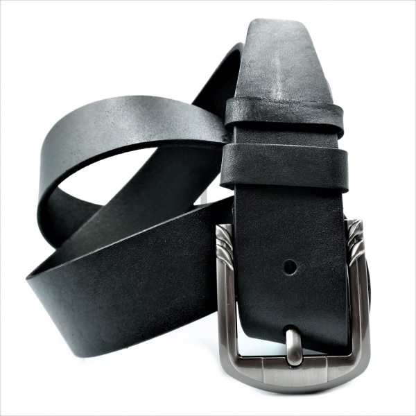 Чоловічий шкіряний ремінь під джинси.