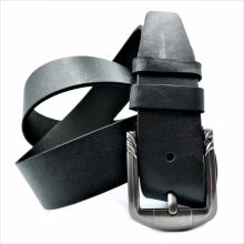 Чоловічий шкіряний ремінь під джинси.