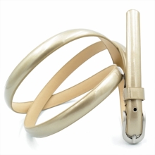 Жіночий ремінь із класичною пряжкою