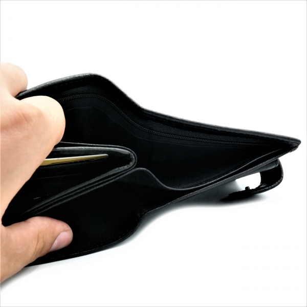 Чоловічий шкіряний гаманець Чорного кольору