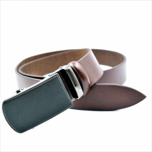 Чоловічий шкіряний ремінь із автоматичною пряжкою