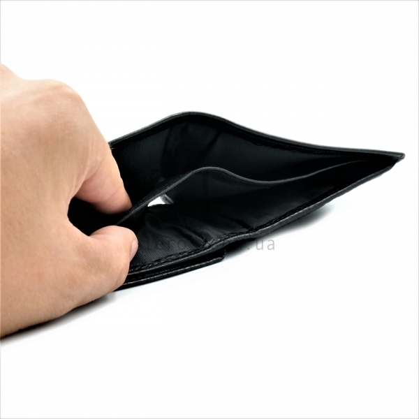 Чоловічий шкіряний гаманець Чорного кольору