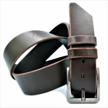 Чоловічий шкіряний ремінь під джинси.