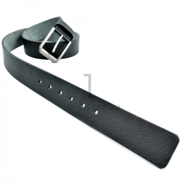 Чоловічий шкіряний ремінь під джинси.