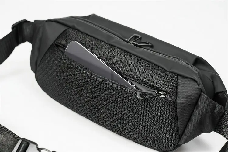 Сумка-слінг (бананка)